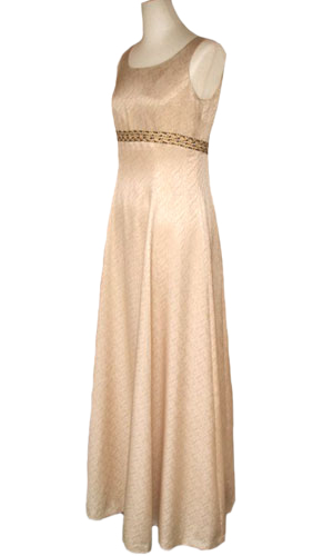 �S�[���h�̃h���X