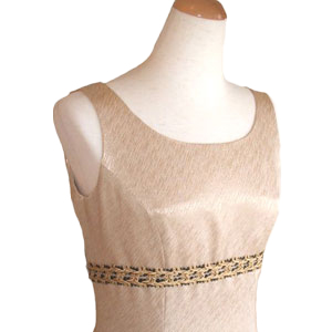 �S�[���h�̃h���X