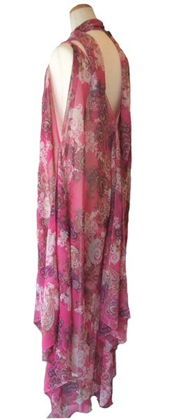 �y�C�Y���[�̃h���X